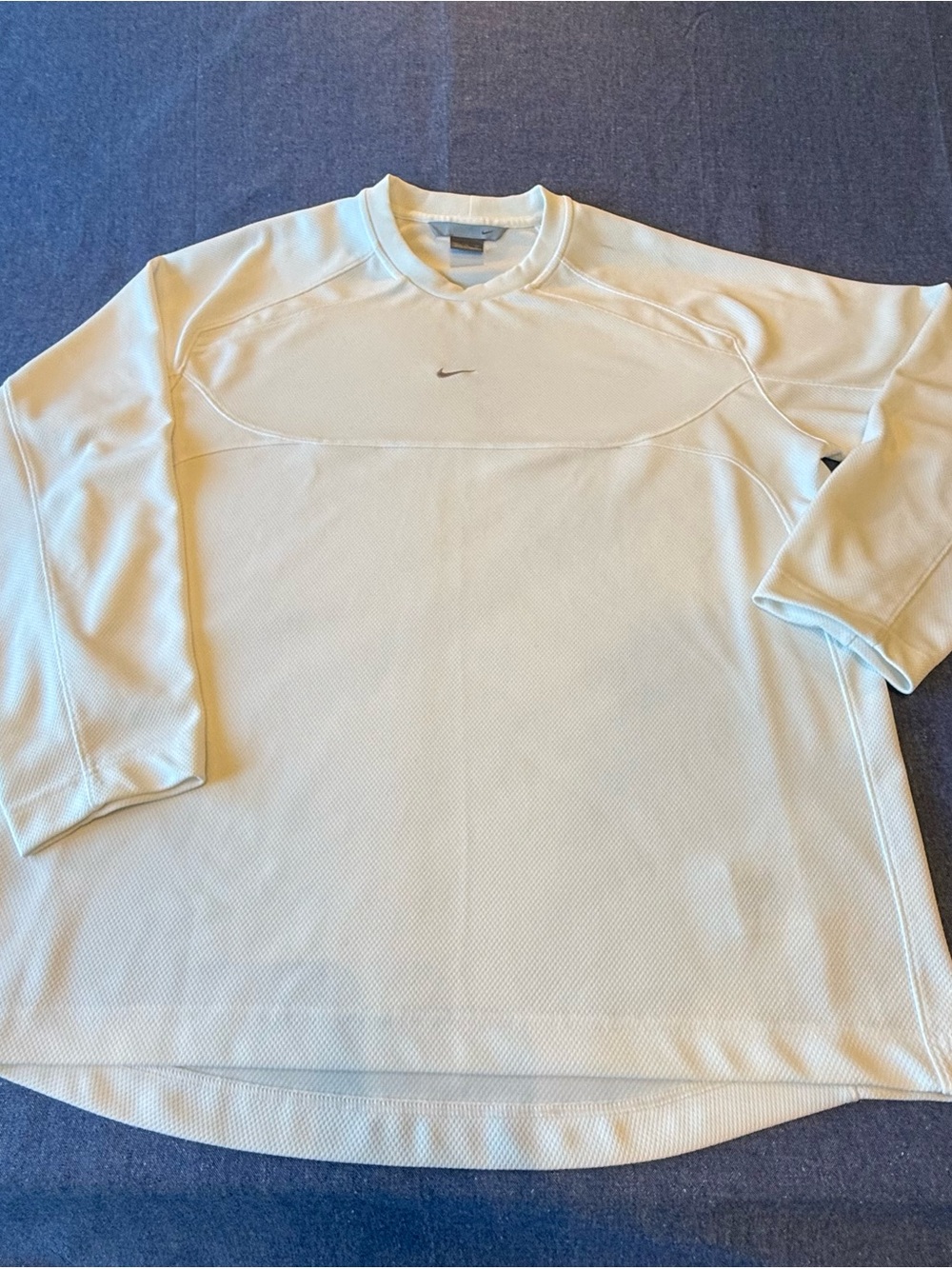 Nike Men’s Crew Sweatshirt in Off-White/Cream with Small Swoosh
